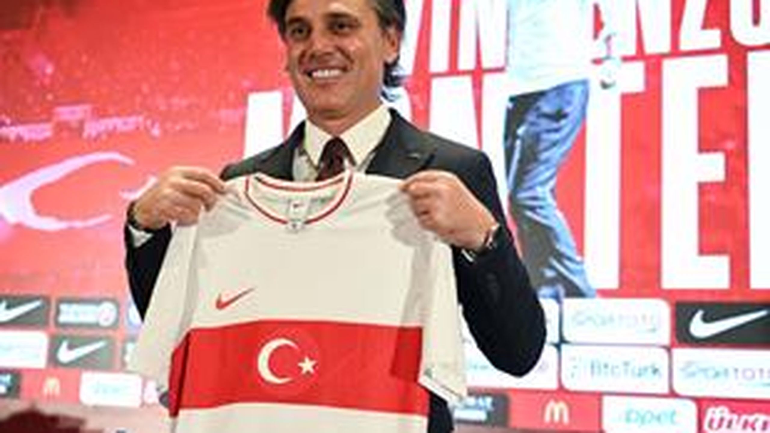 Roma legend Vincenzo Montella unveiled as new Turkey manager