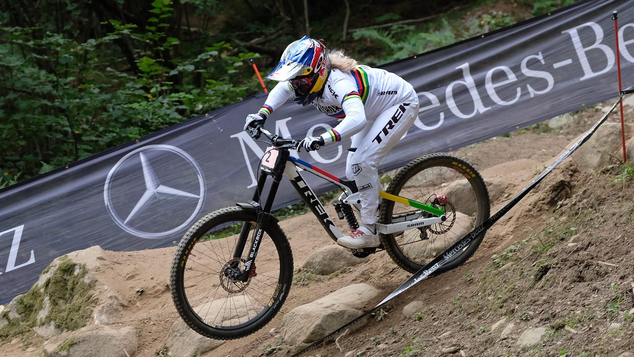UCI Downhill World Cup Jackson Goldstone wins in Mont Sainte Anne as Loic Bruni Valentina Holl seal overall titles TNT Sports