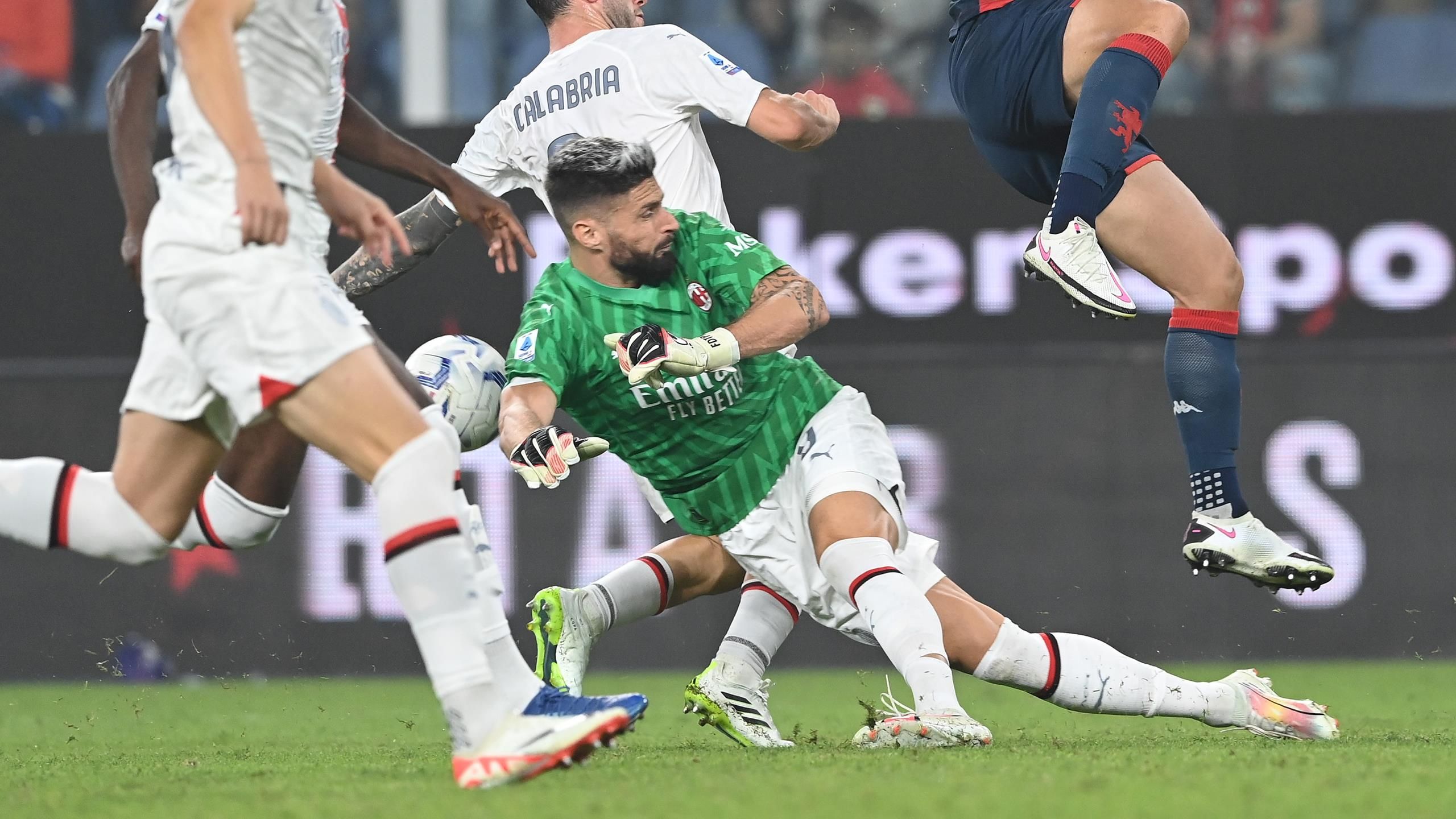 Olivier Giroud makes crucial 104th-minute save to protect huge AC Milan Serie A win after Mike Maignan red card