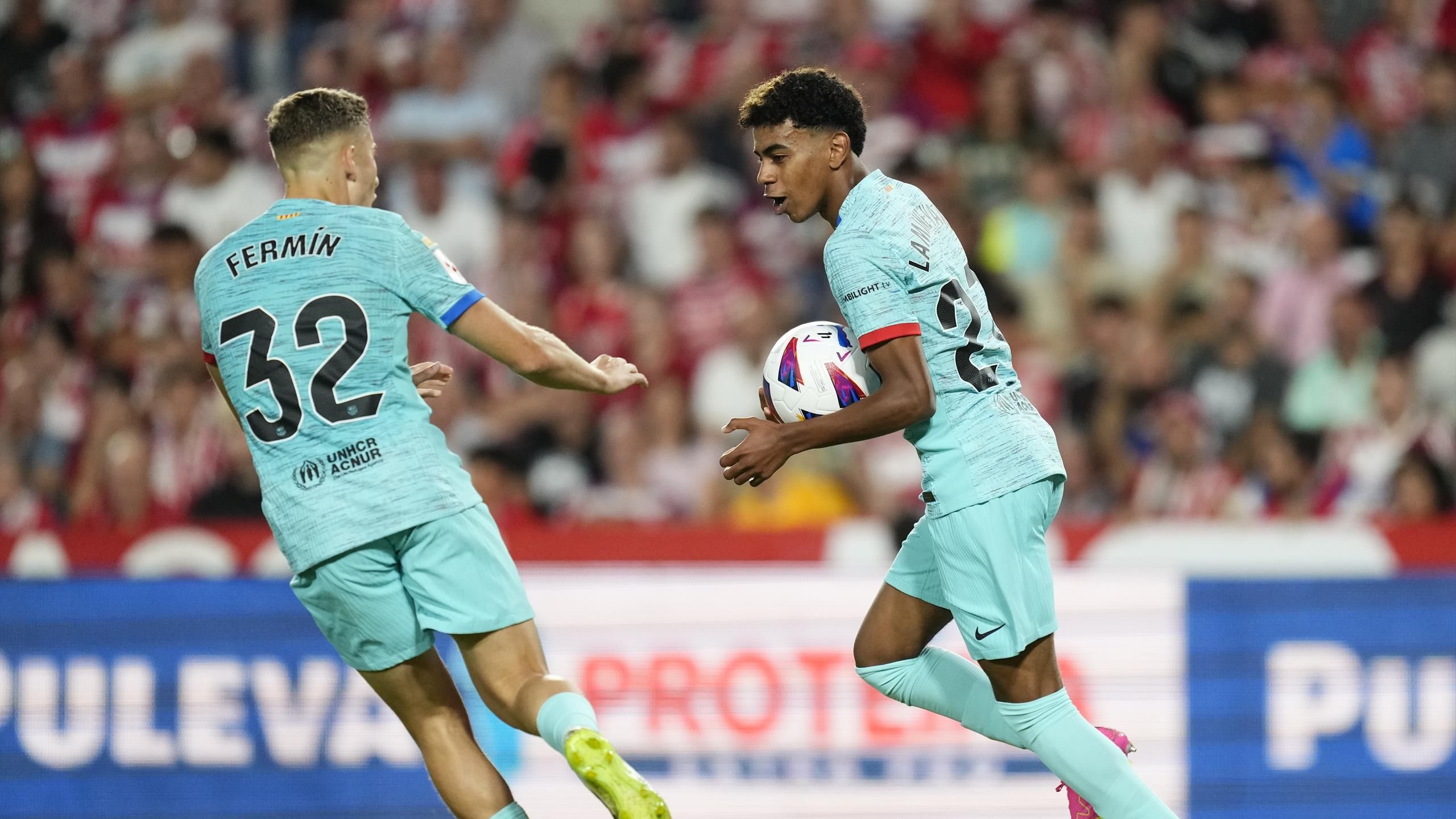 Granada 2 2 Barcelona Xavi s side rescue point with dramatic