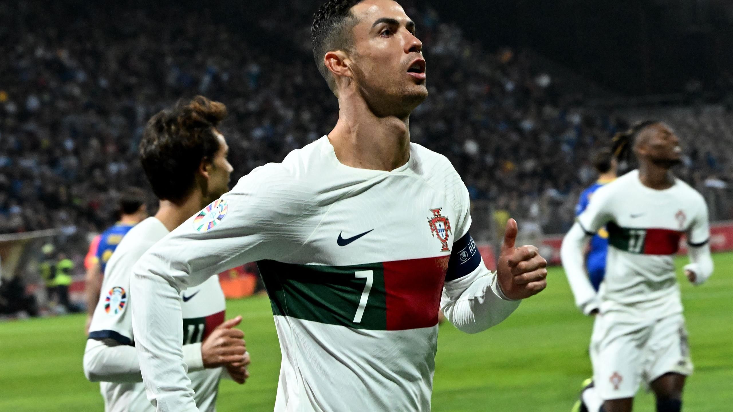 Bósnia e Herzegovina 0-5 Portugal: Cristiano Ronaldo marca dois gols no primeiro tempo, enquanto os visitantes continuam sua seqüência de vitórias