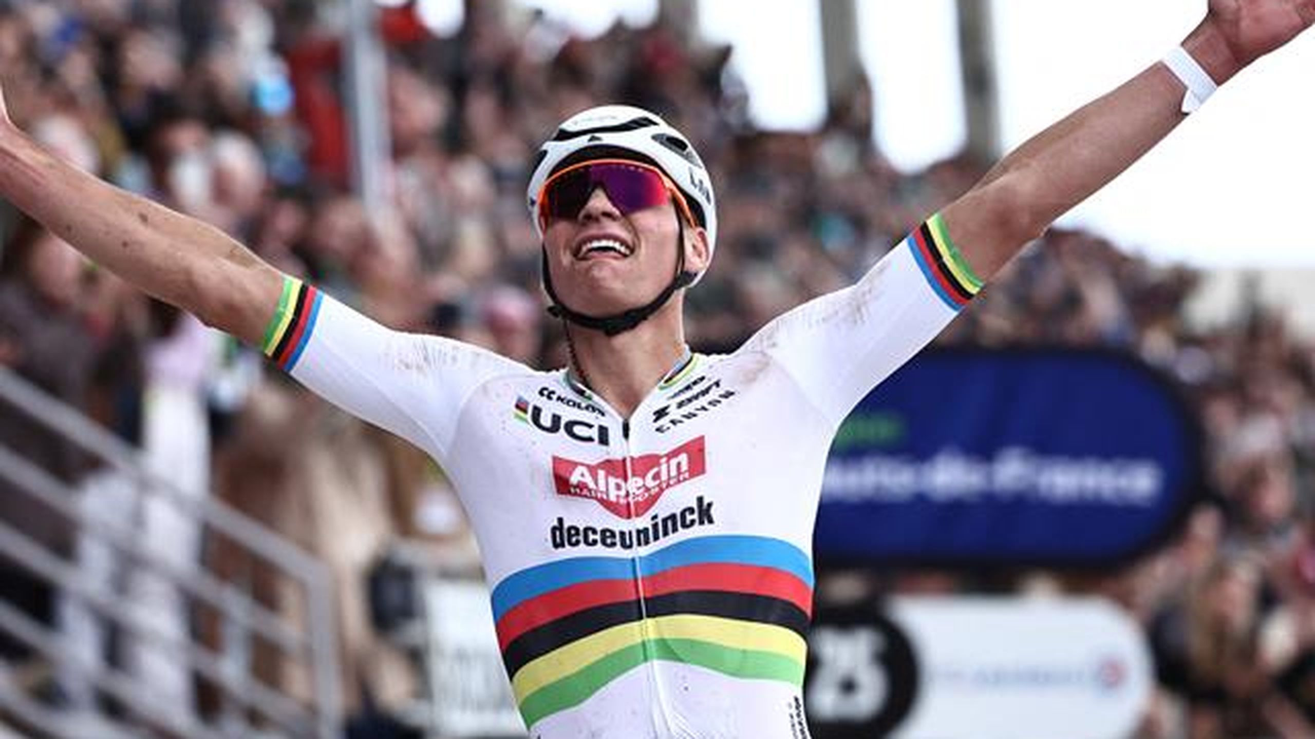 Paris-Roubaix 2024: Mathieu van der Poel crushes field to solo to ...