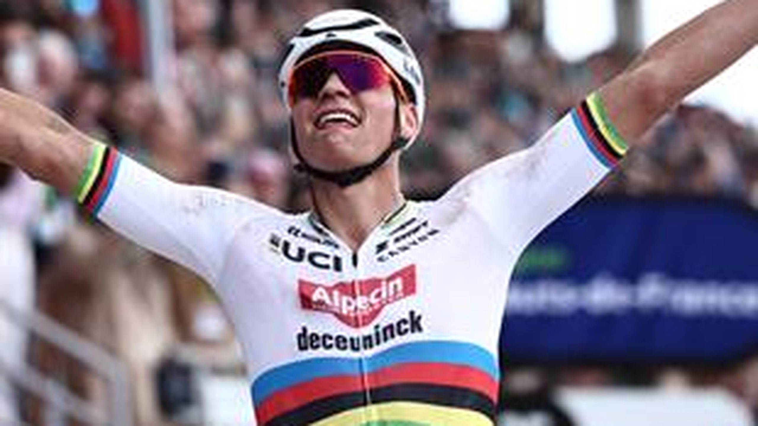 Paris-Roubaix 2024: Mathieu van der Poel crushes field to solo to ...