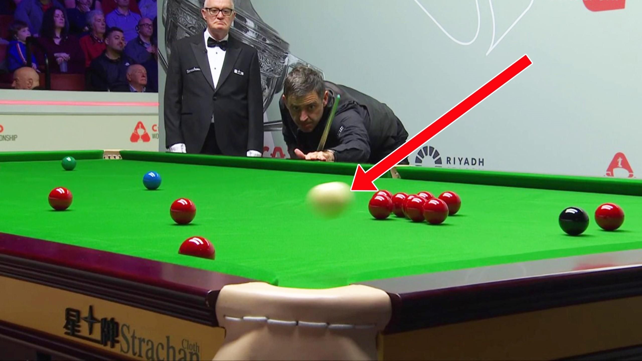 Ronnie O'Sullivan sends cue ball 'flying up in the air' with bizarre ...
