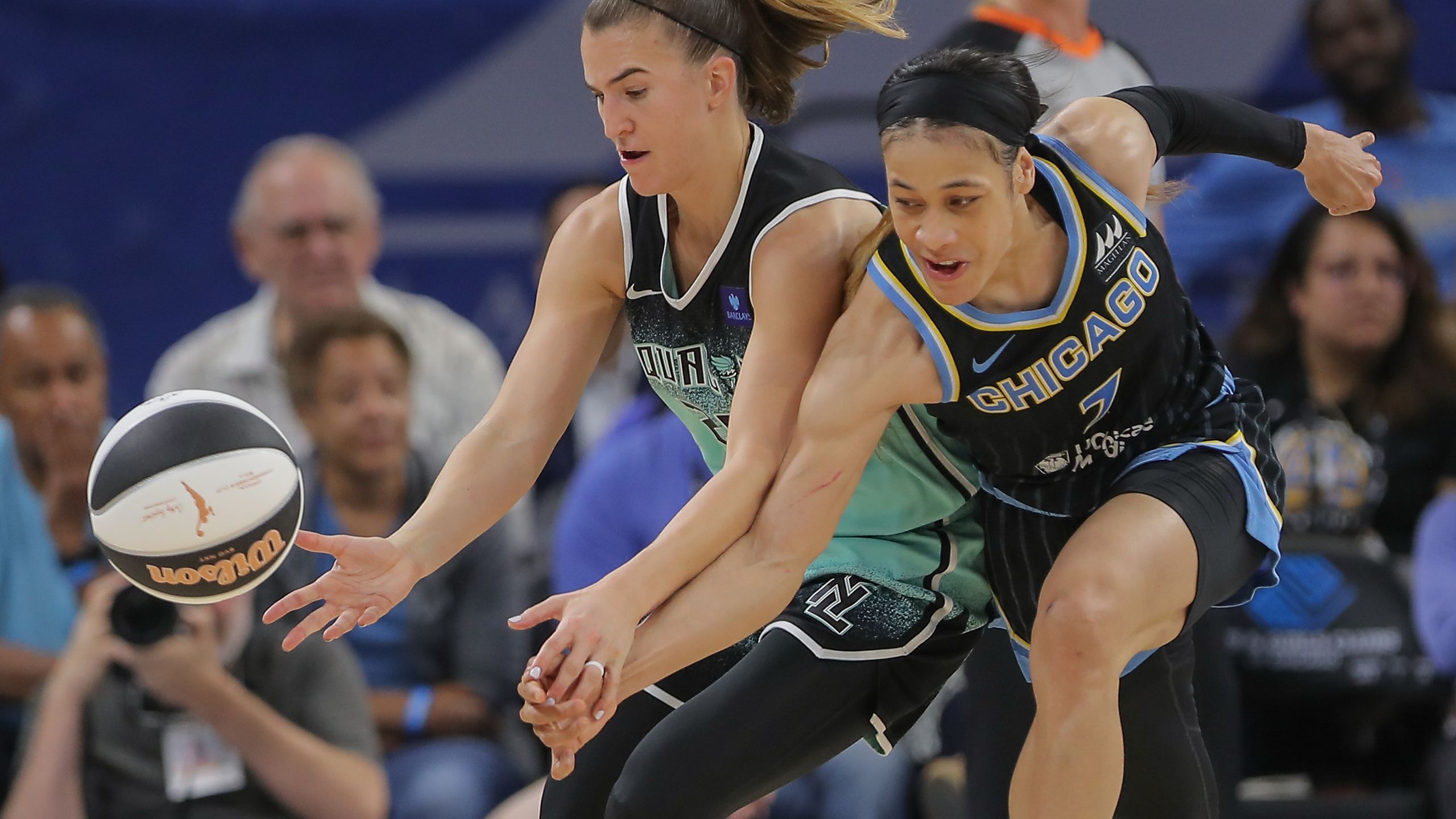 WNBA: Chennedy Carter responds to Caitlin Clark clash with dominant