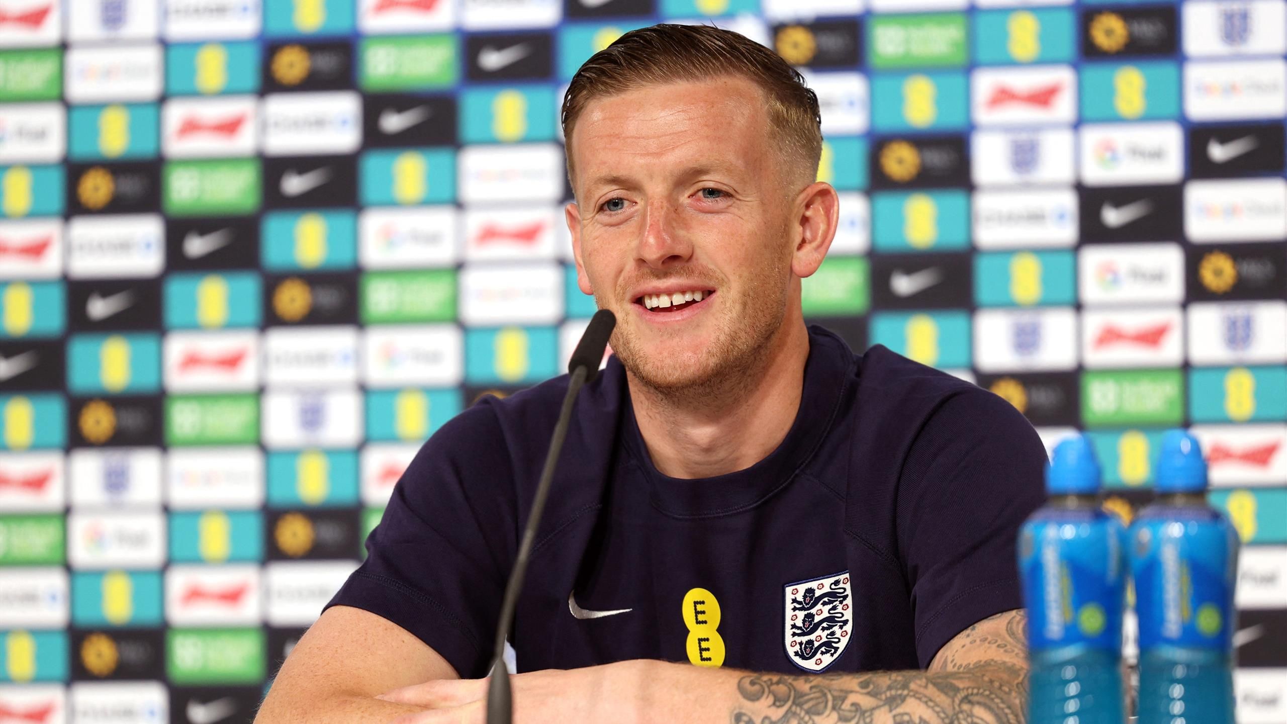 ‘Enjoy the pressure’ Jordan Pickford urges England to embrace tag of