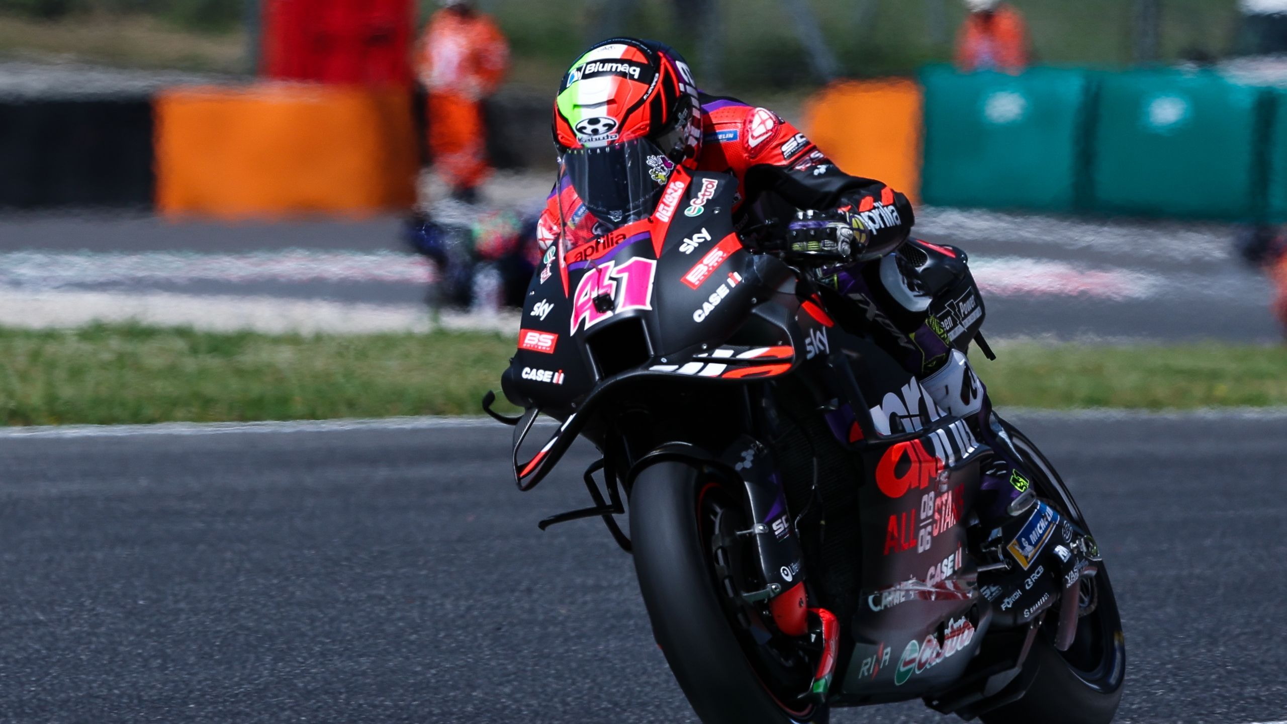 MotoGP Aleix Espargaro snatches British Grand Prix pole at last second