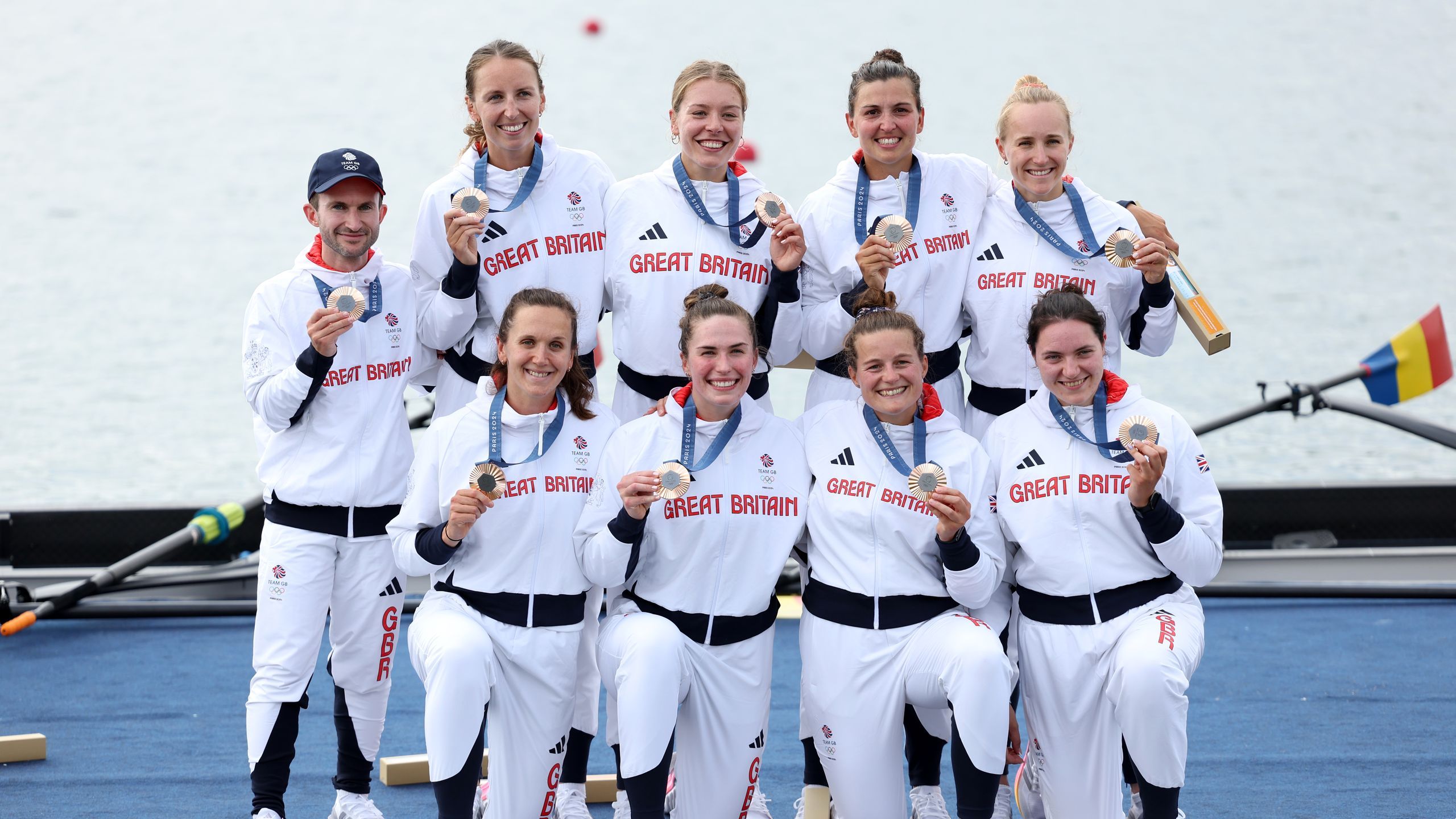 Team GB's Heidi Long honours late father after thrilling women's eight ...