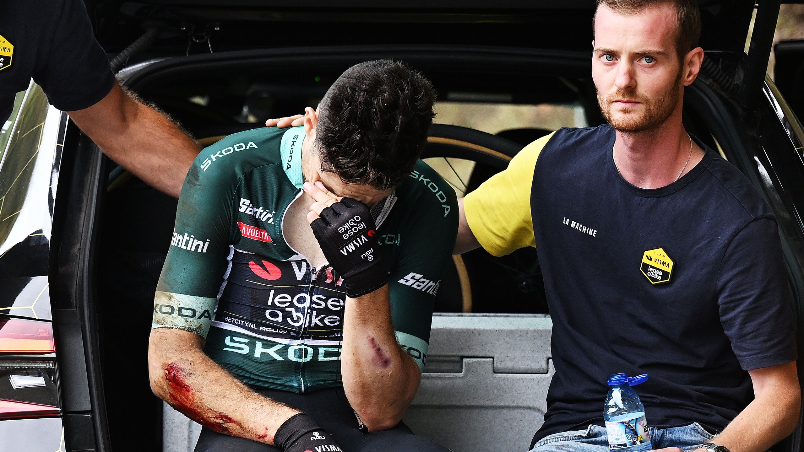 wout-van-aert-s-vuelta-a-espana-dream-shattered-as-crash-ends-green-and