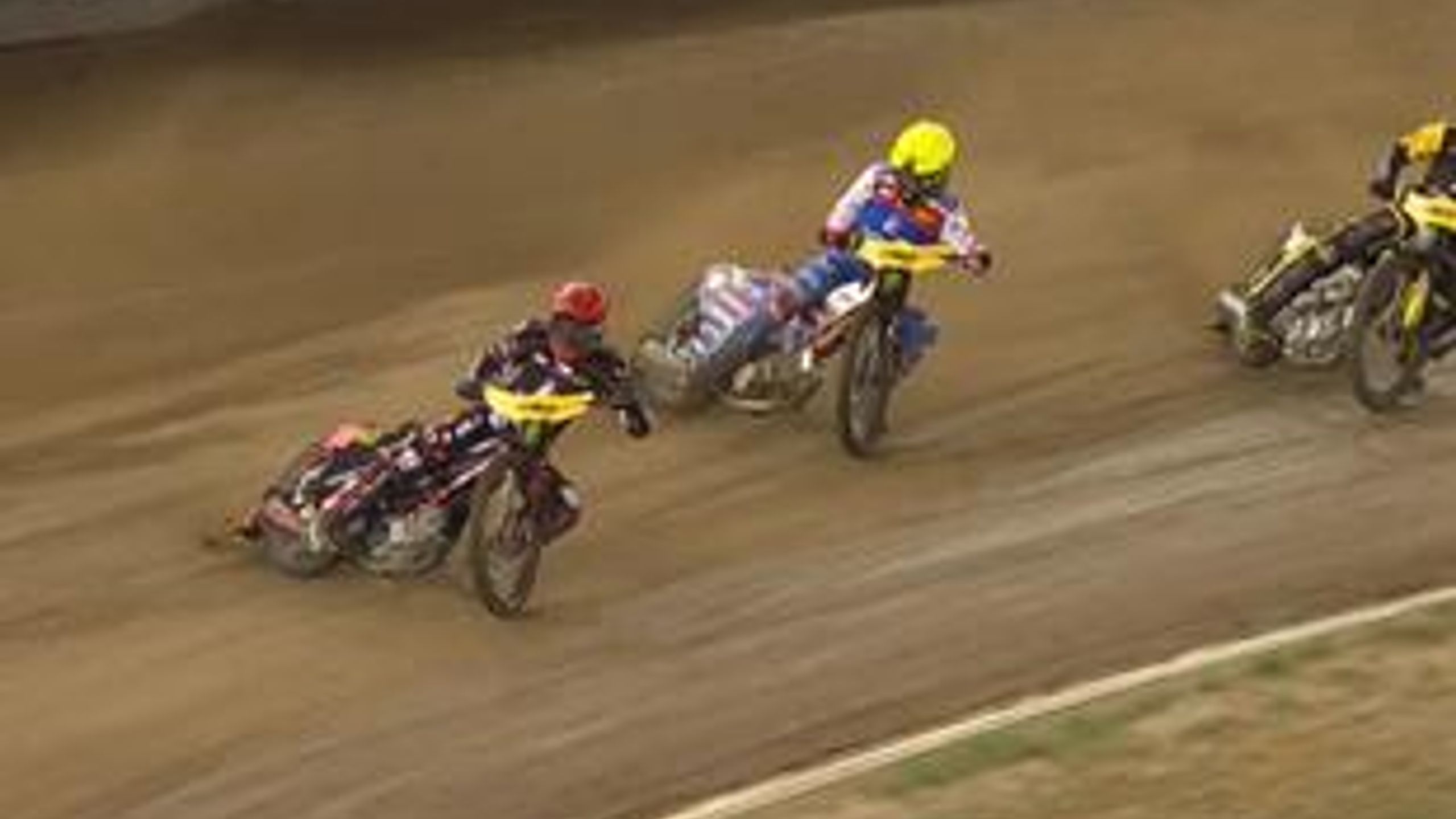 ‘Fabulous speedway’ - Dan Bewley cuts through field to win Heat 3 of ...