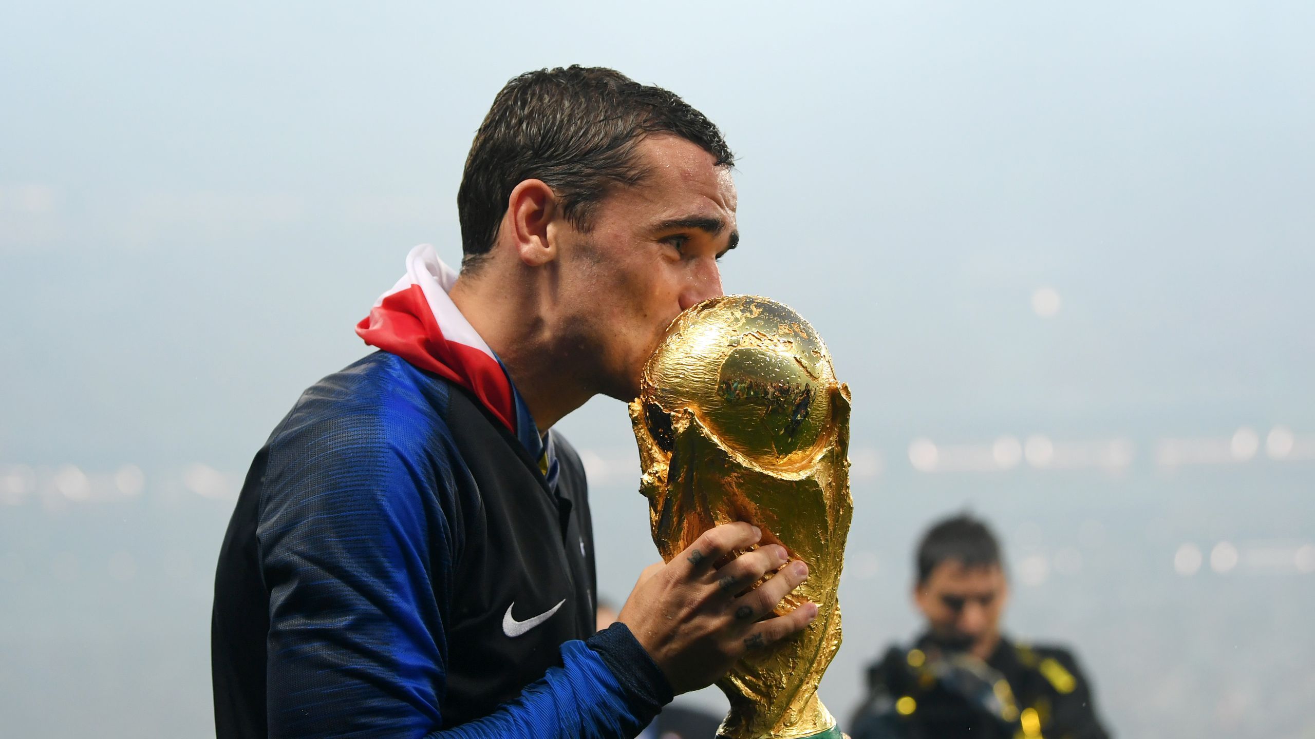 Antoine Griezmann France's World Cup winner announces retirement from
