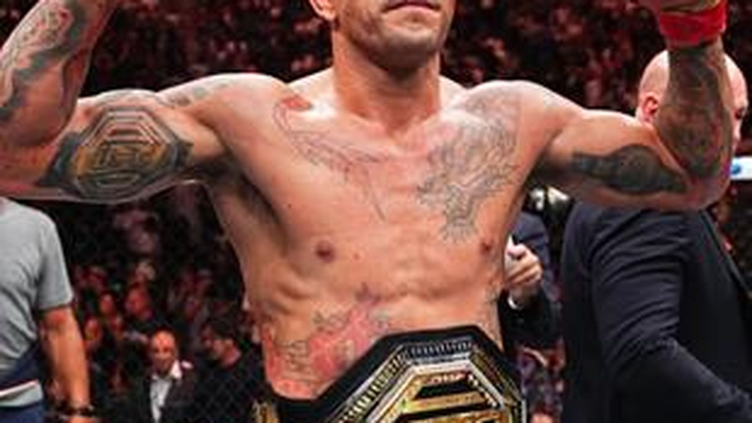 Alex Pereira 'reigns supreme' with stunning title defence against ...