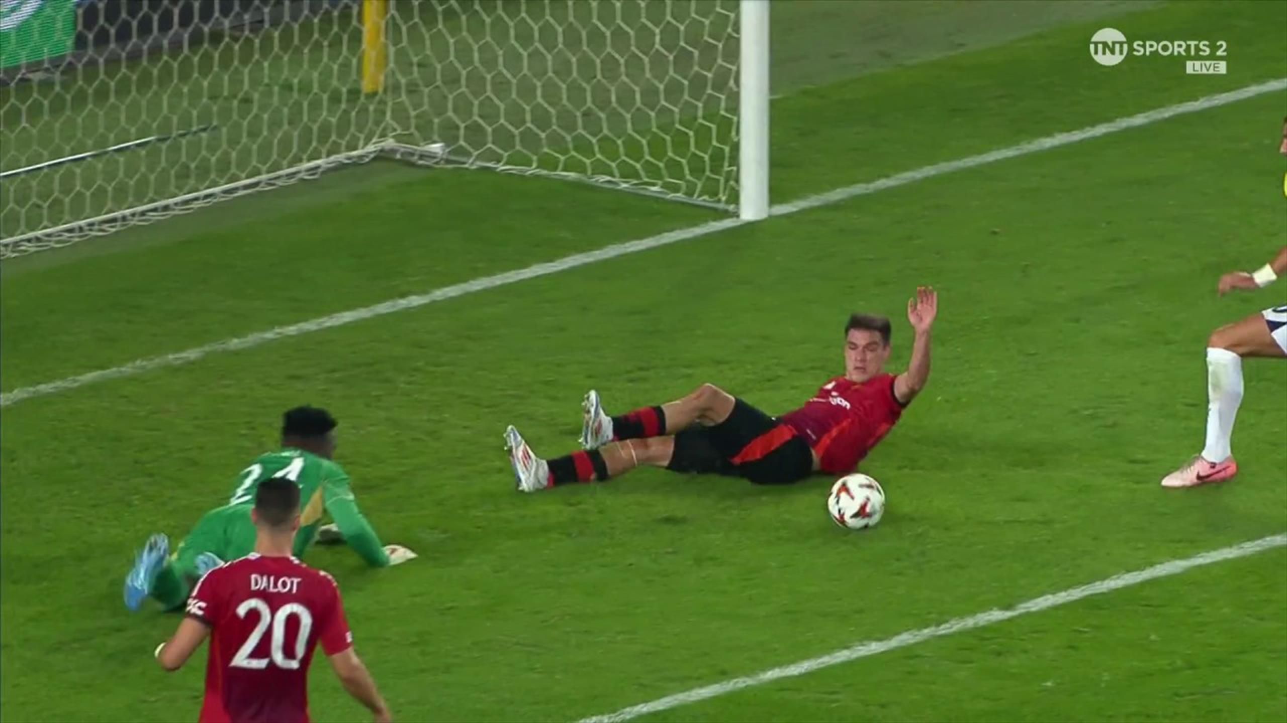 absolutely-world-class-manuel-ugarte-saves-certain-fenerbahce-goal