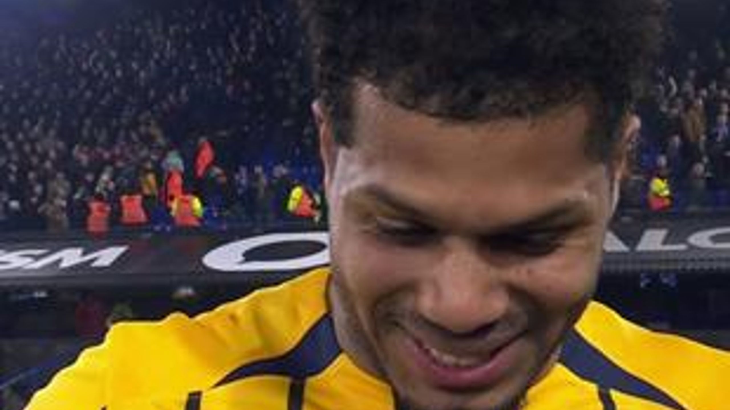Georginio Rutter celebrates and takes selfie with travelling Brighton ...