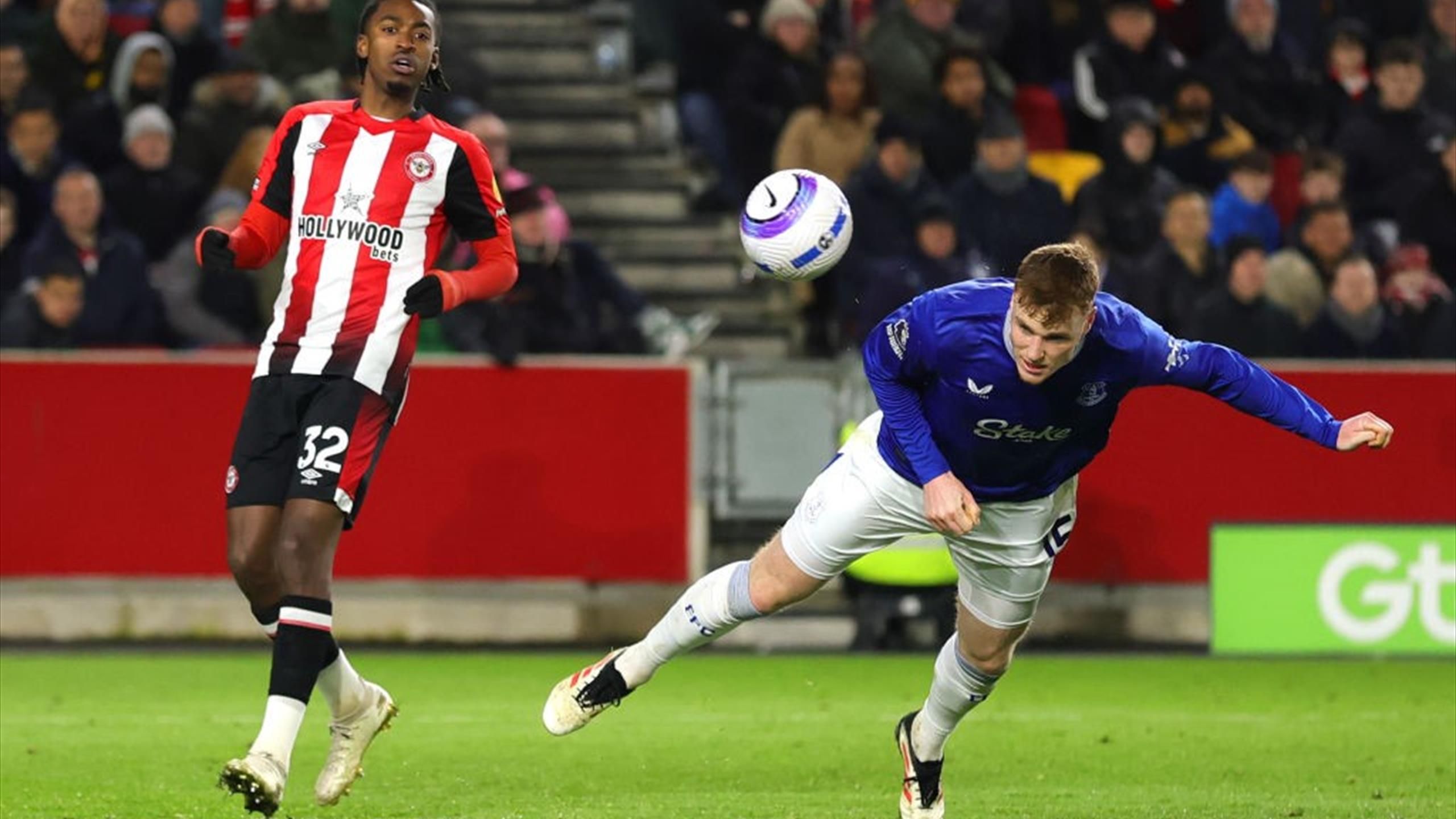 Watch as Jake O'Brien's diving header drags Everton level at Brentford ...