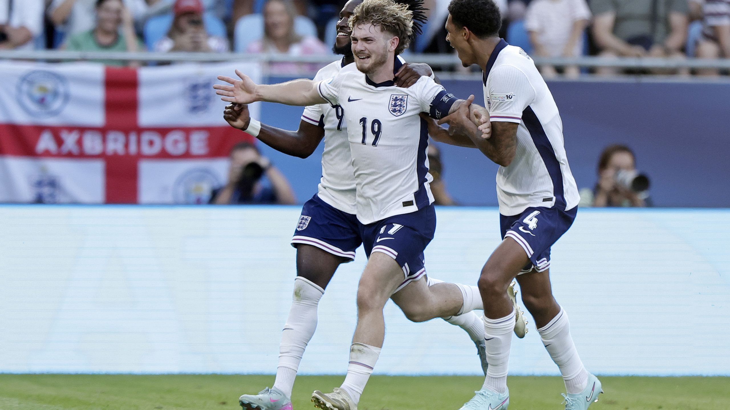 Harvey Elliott says knee-injuring celebration was "silly decision" as  Liverpool star scores brace to help England U21s to Euro 2025 final - TNT  Sports