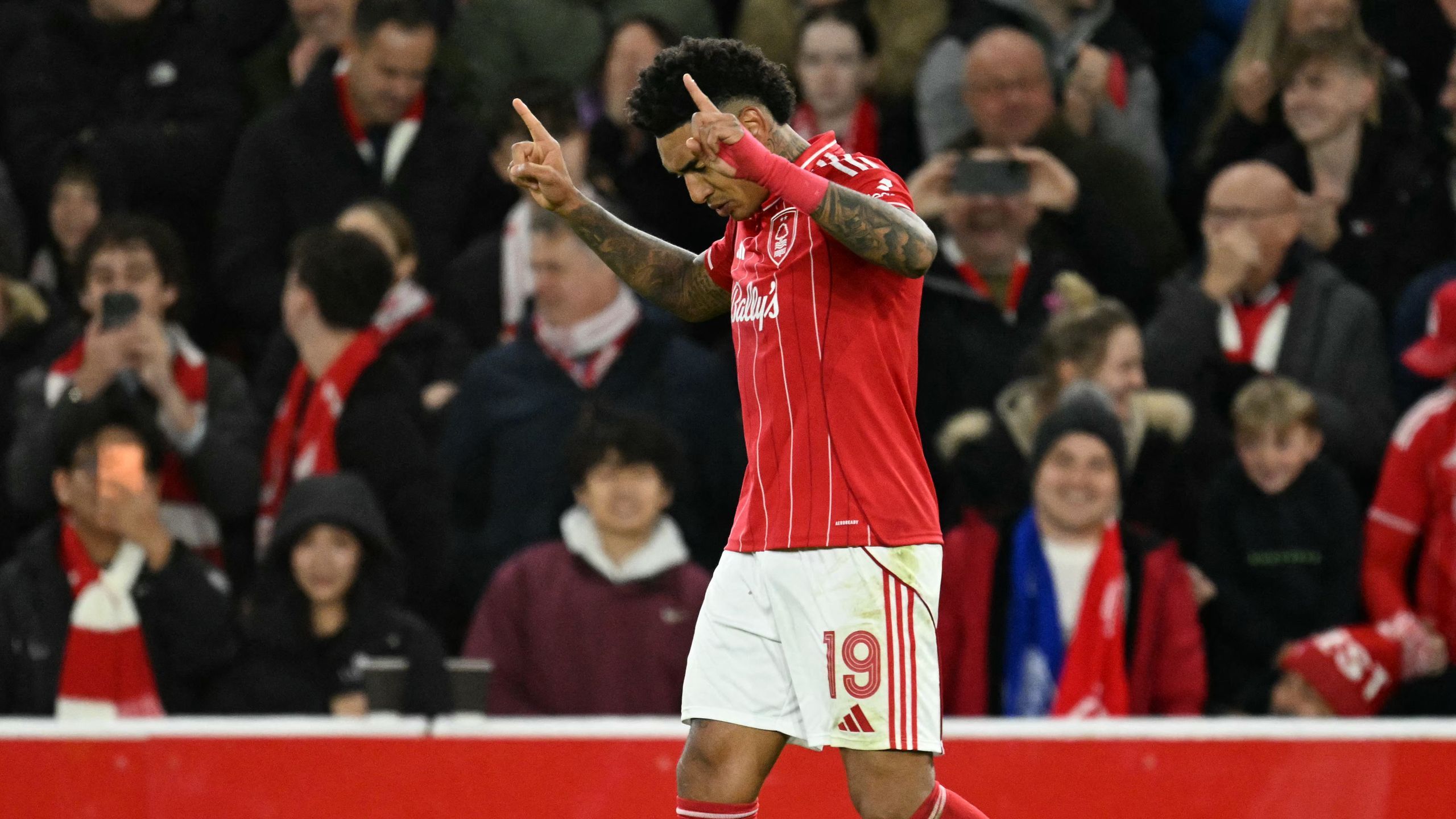 WATCH: Igor Jesus doubles Nottingham Forest's lead over Porto in UEFA ...