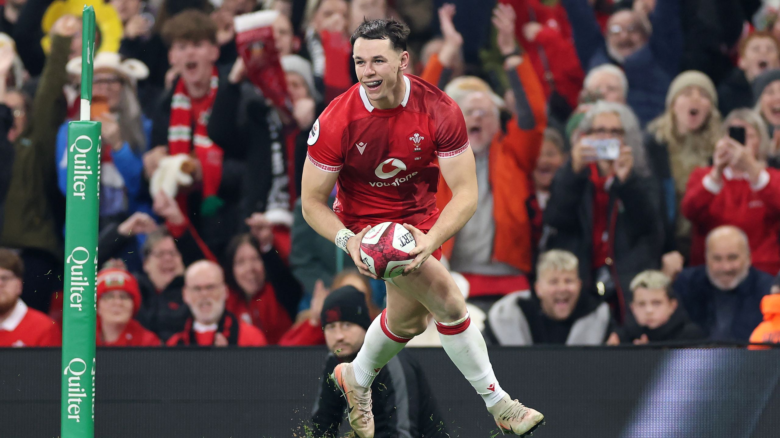 'They are ruthless!' - Efficient Welsh attack sees Tom Rogers score ...