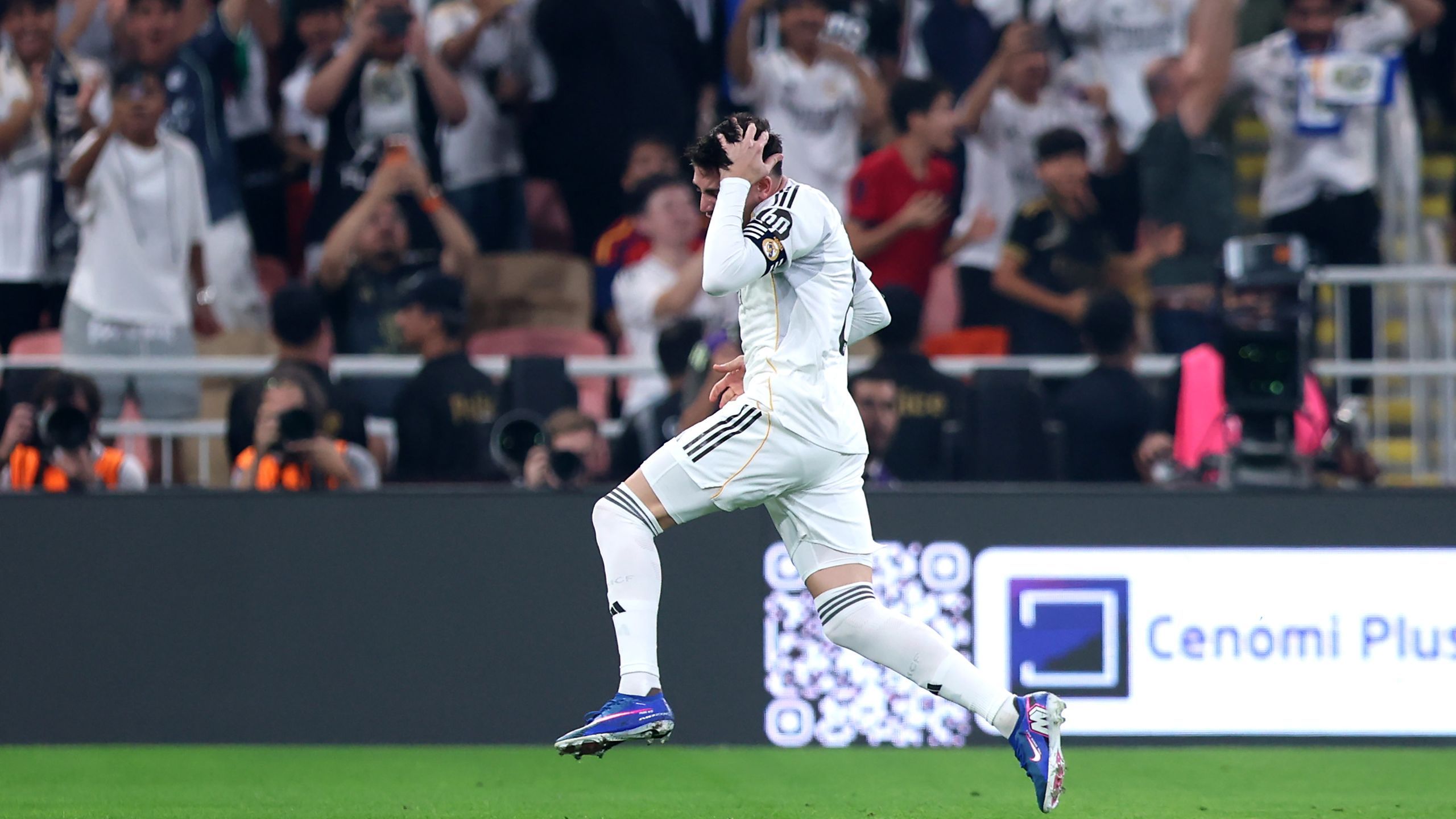 'Shades of Roberto Carlos!' - Valverde scores stunning free-kick two ...