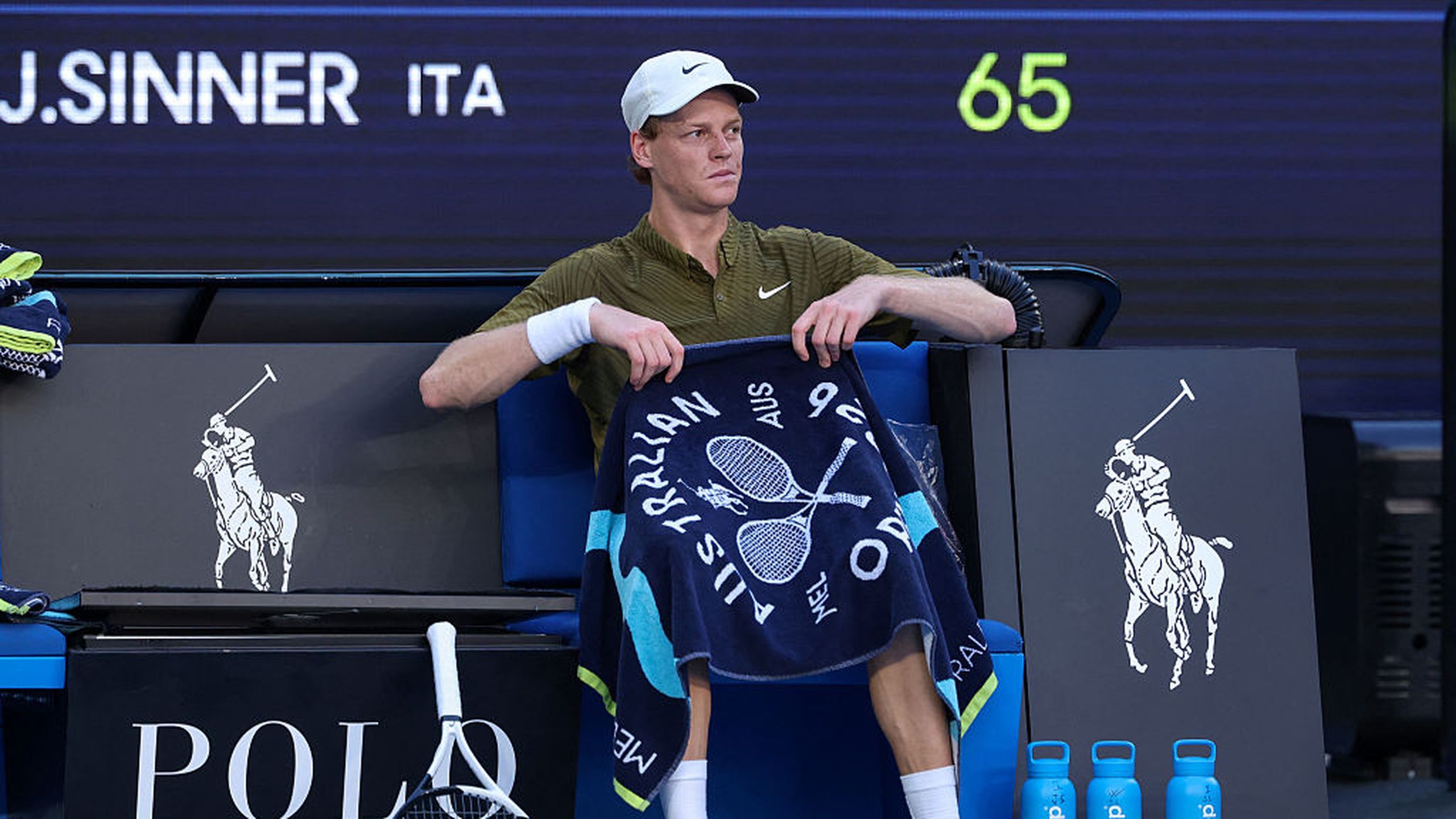 Watch as imperious Jannik Sinner wins an 'effortless' first set 6-1 ...