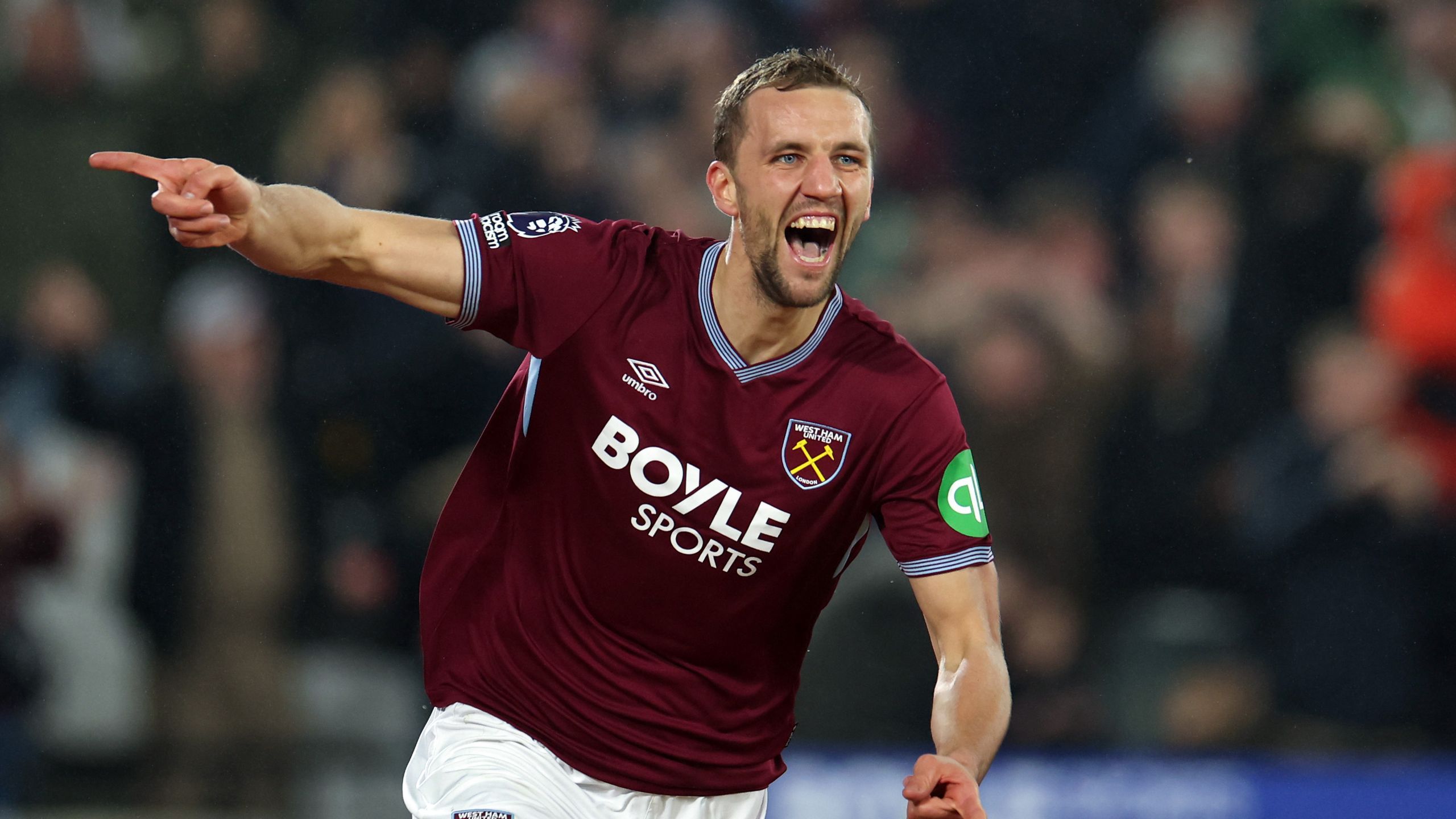 WATCH: Tomas Soucek PUNISHES Manchester United with deft flick as West Ham  United take shock lead