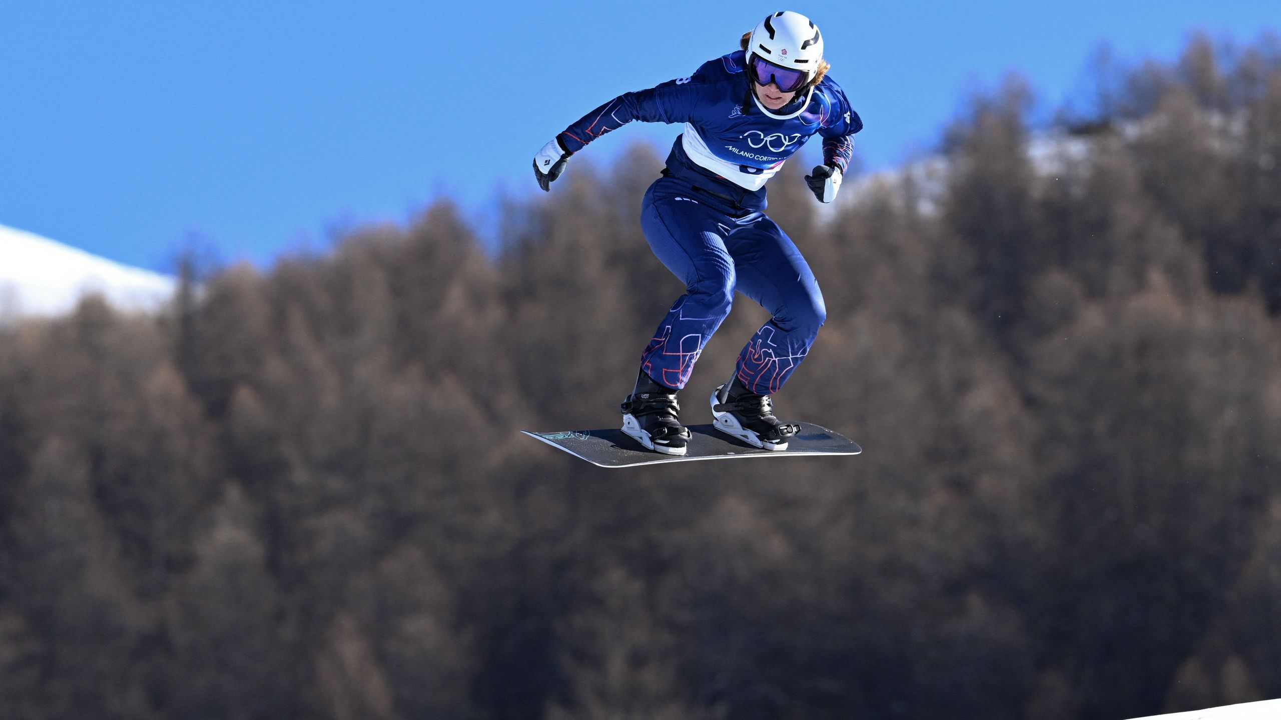 Winter Olympics 2026 - women's snowboard cross: Josie Baff wins gold ...