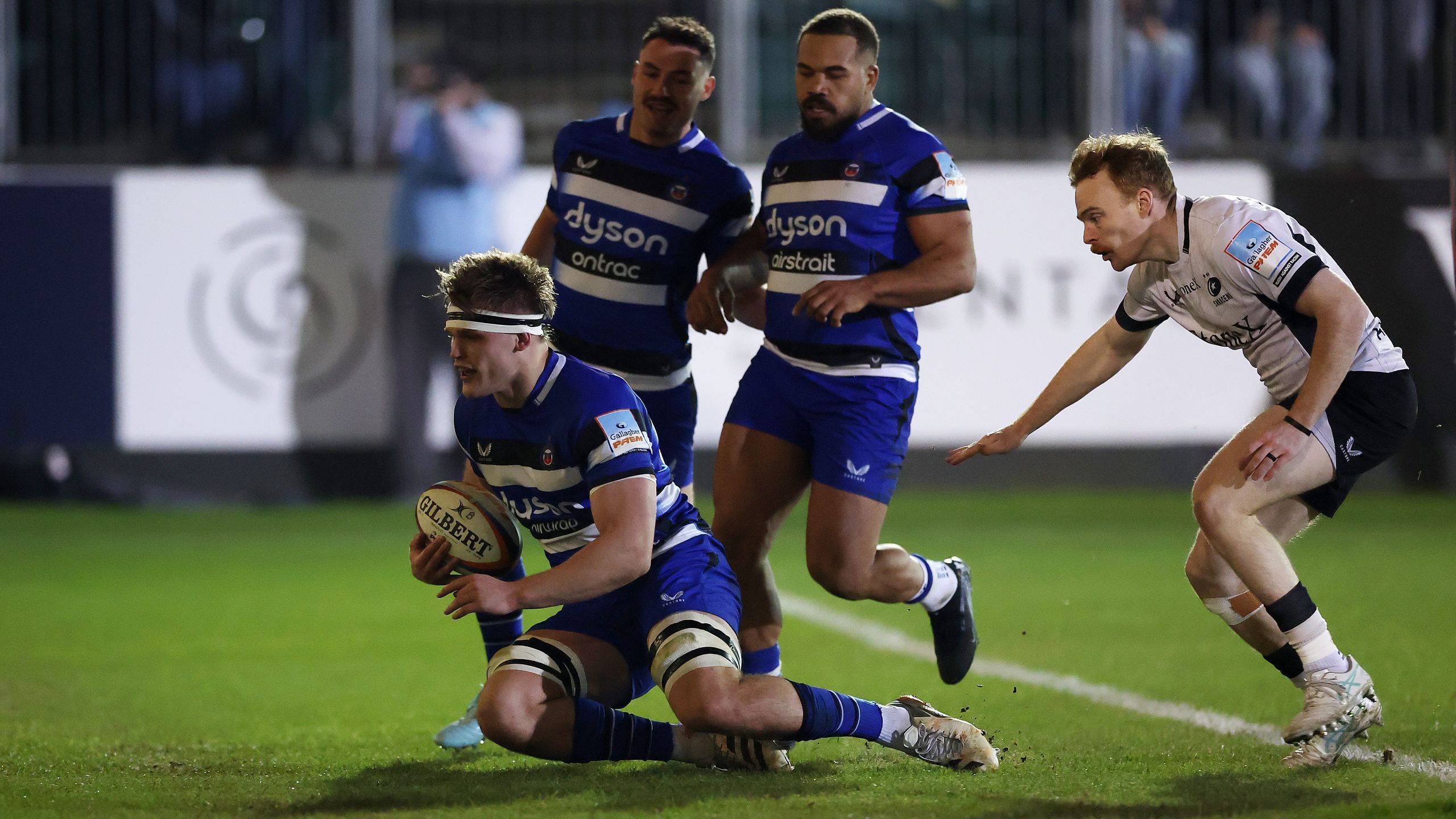 'In full flight!' - Bath score stunning try to cap dominating display ...