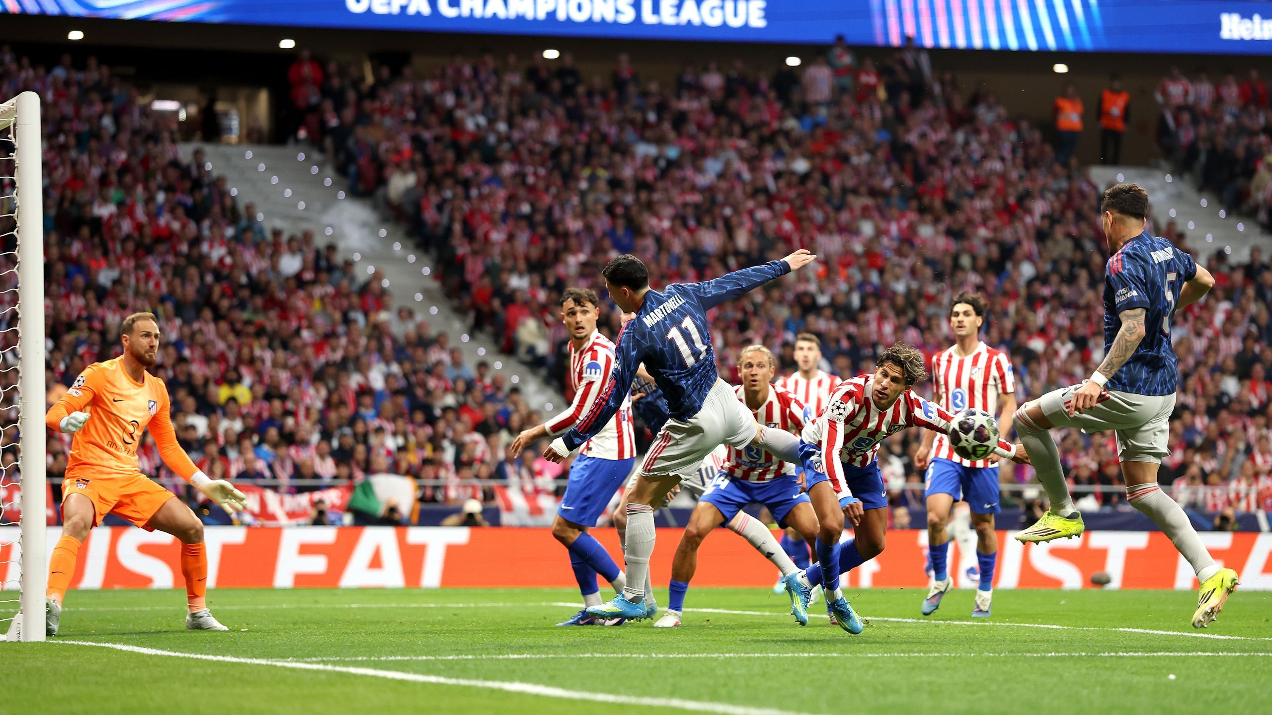 Gabriel Martinelli, Piero Hincapie get in each other's way to spurn ...