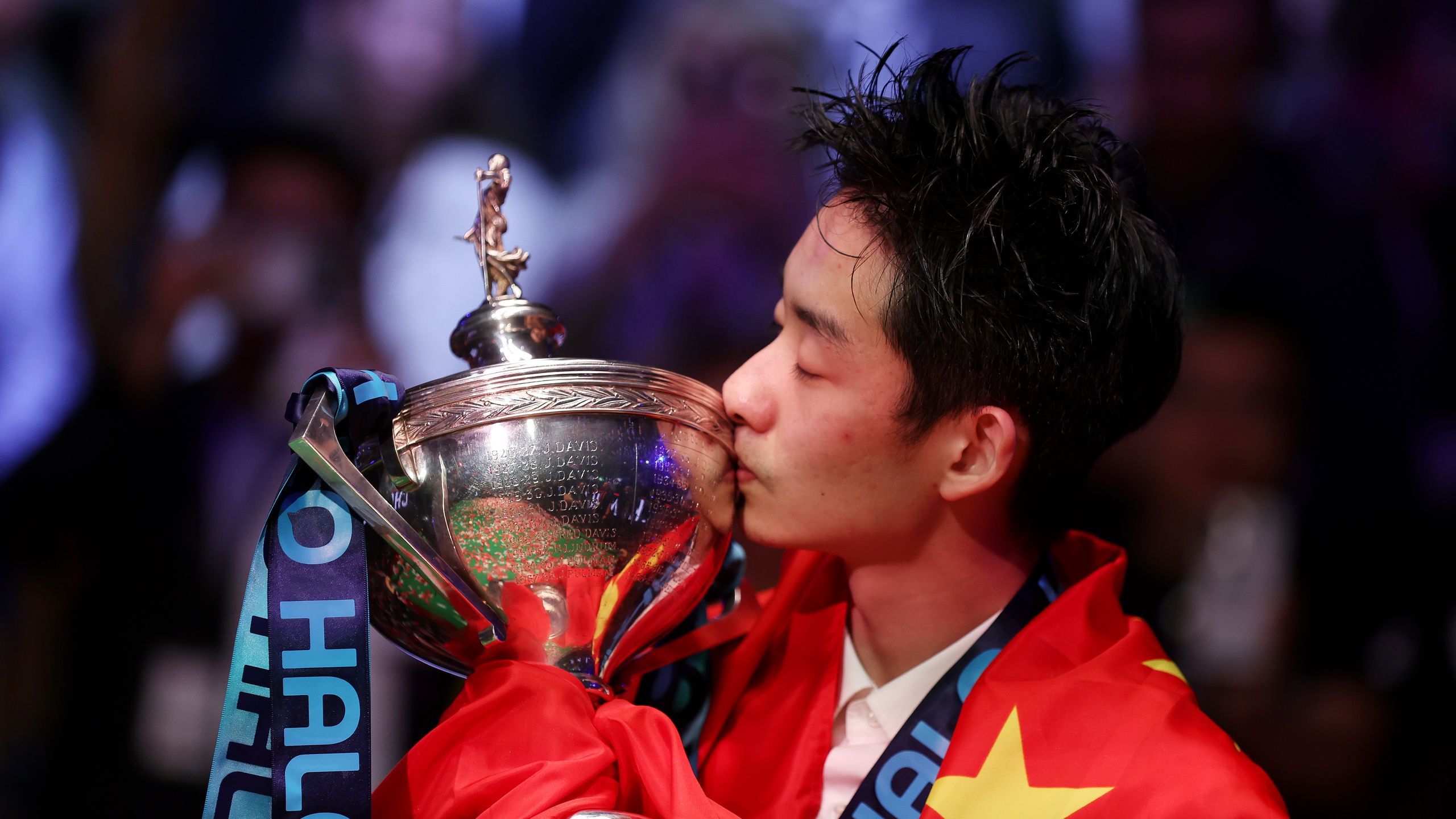 Wu Yize wins epic final-frame decider against Shaun Murphy to claim ...
