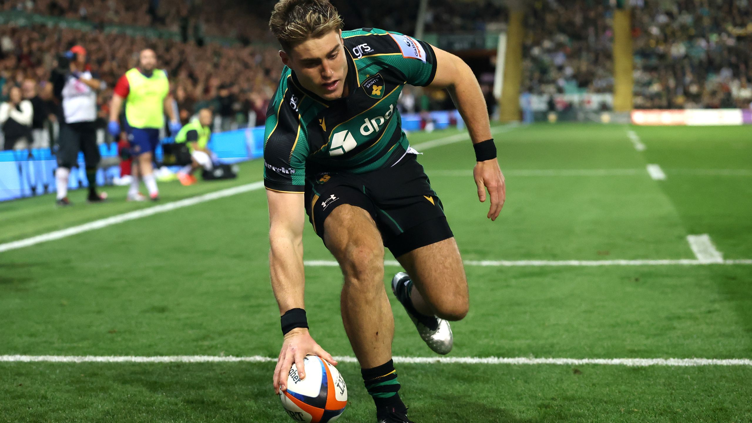 Tommy Freeman completes hat-trick as scintillating Northampton Saints ...
