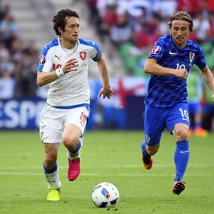 Tomas Rosicky ruled out of rest of Euro 2016 with fresh injury blow ...