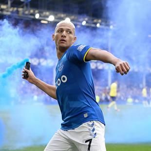 richarlison flare wallpaper