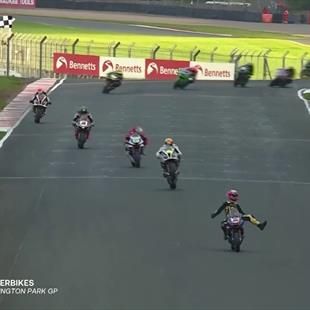 British Superbikes 2022 - 'Unbelievable!' - Bradley Ray takes stunning