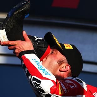 ‘Unbelievable scenes’ - Tommy Bridewell wins British Superbike