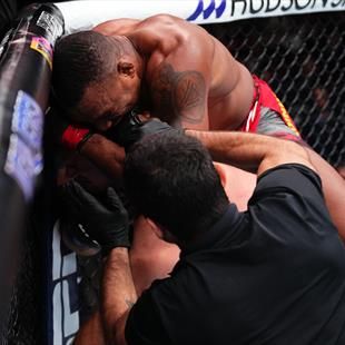 UFC 302: Jailton Almeida makes Alexander Romanov submit with rear-naked