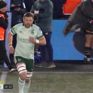 ‘Nipped to the gents’ - Ill-timed toilet break holds up first half of ...
