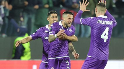 Fiorentina outlast Viktoria Plzen, Olympiacos beat Fenerbahce on penalties to reach semis