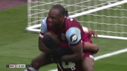 Antonio heads home to level up for West Ham against Liverpool