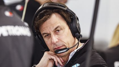 Mercedes performance 'totally unacceptable', says Wolff