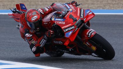 'Amazing from the world champion' - Bagnaia 'comes from miles back' to surge into second