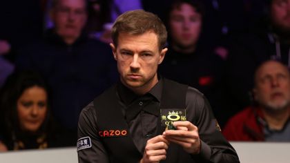 World Championship LIVE – Lisowski and Ding locked in tight battle, O'Sullivan to come