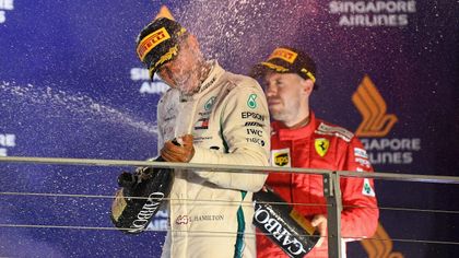 Hamilton wins in Singapore to open up big championship lead