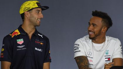 Hamilton lauds 'brave' Ricciardo's Renault 'risk'
