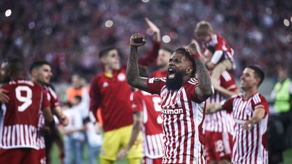 ‘One of their greatest nights’ – Scenes as Olympiacos make first ever European final