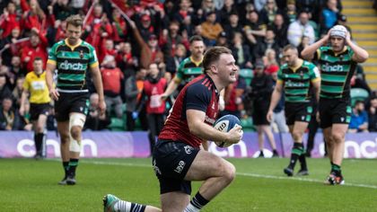 ‘Through the middle they go’ – O’Brien scores for Munster in thrilling first half
