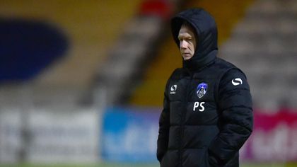 Paul Scholes resigns as Oldham manager
