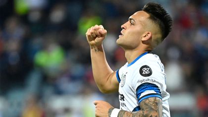 Lautaro passes 20-goal mark as Inter beat Cagliari to keep Serie A title race alive