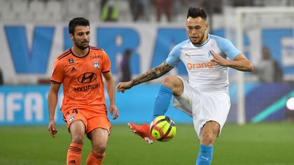 Lyon close in on top-three finish with Marseille rout