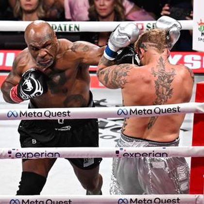 Watch main event boxing online free on sale