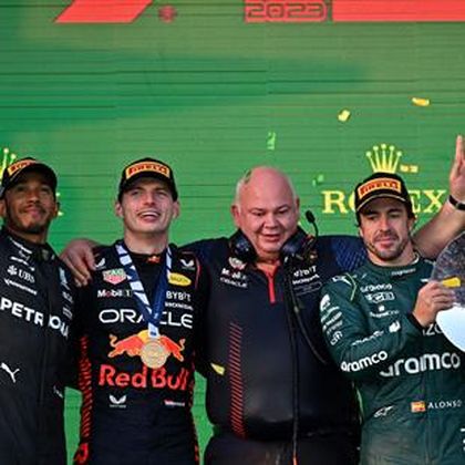 Chaotic Australian GP finish sees Verstappen take victory ahead of Hamilton